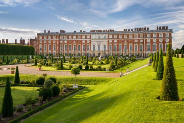 Passeio pelo palácio Hampton Court